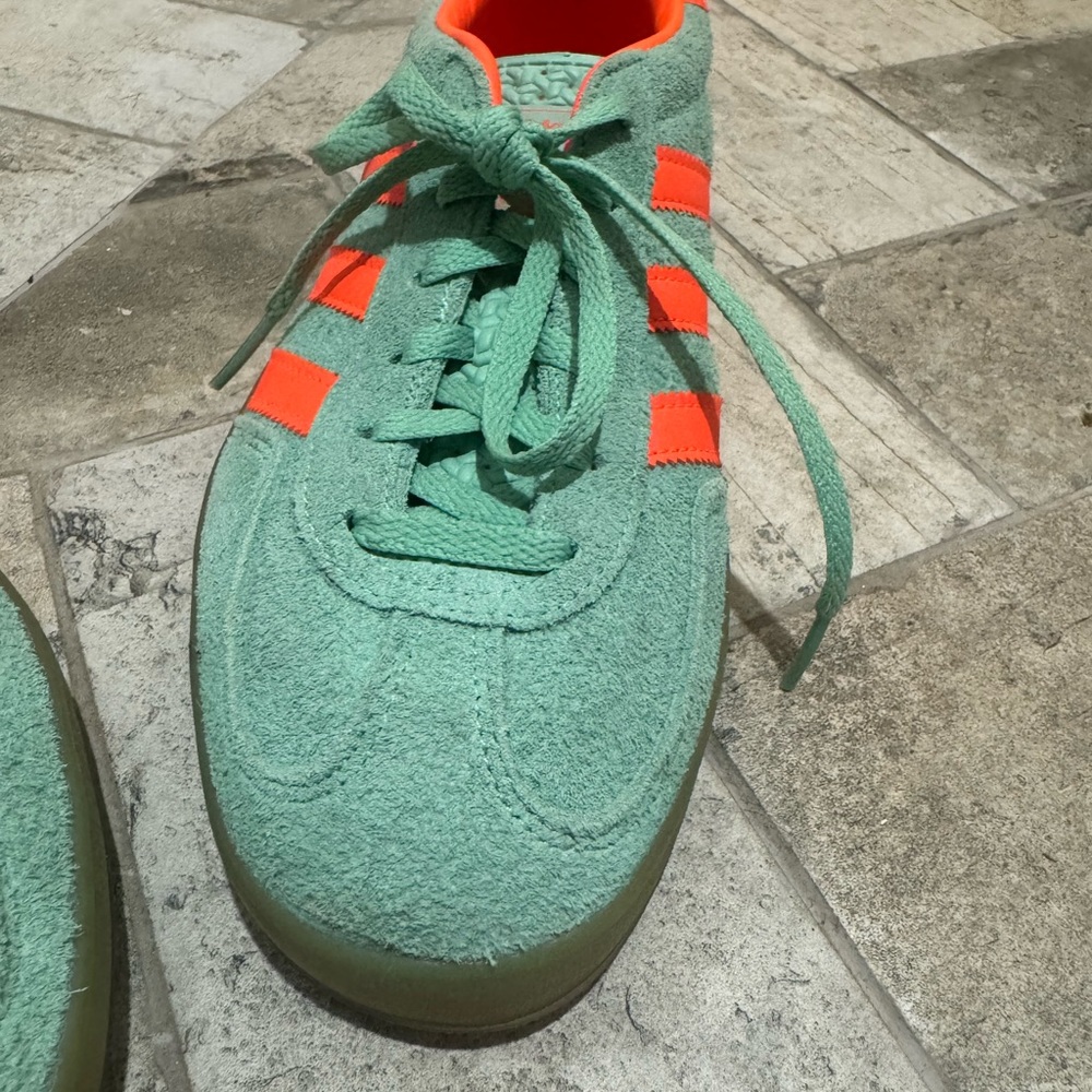 adidas Green Suede Sneakers with Bright Orange Stripes - Picture 5 of 16
